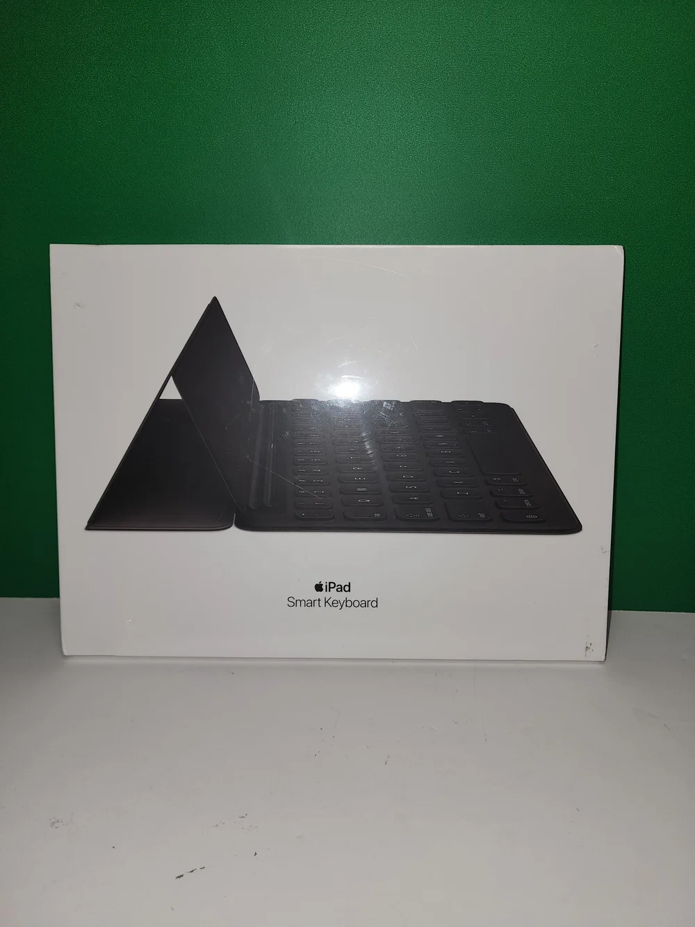 Apple Smart Keyboard (MX3L2LL/A) is a full-size portable Keyboard